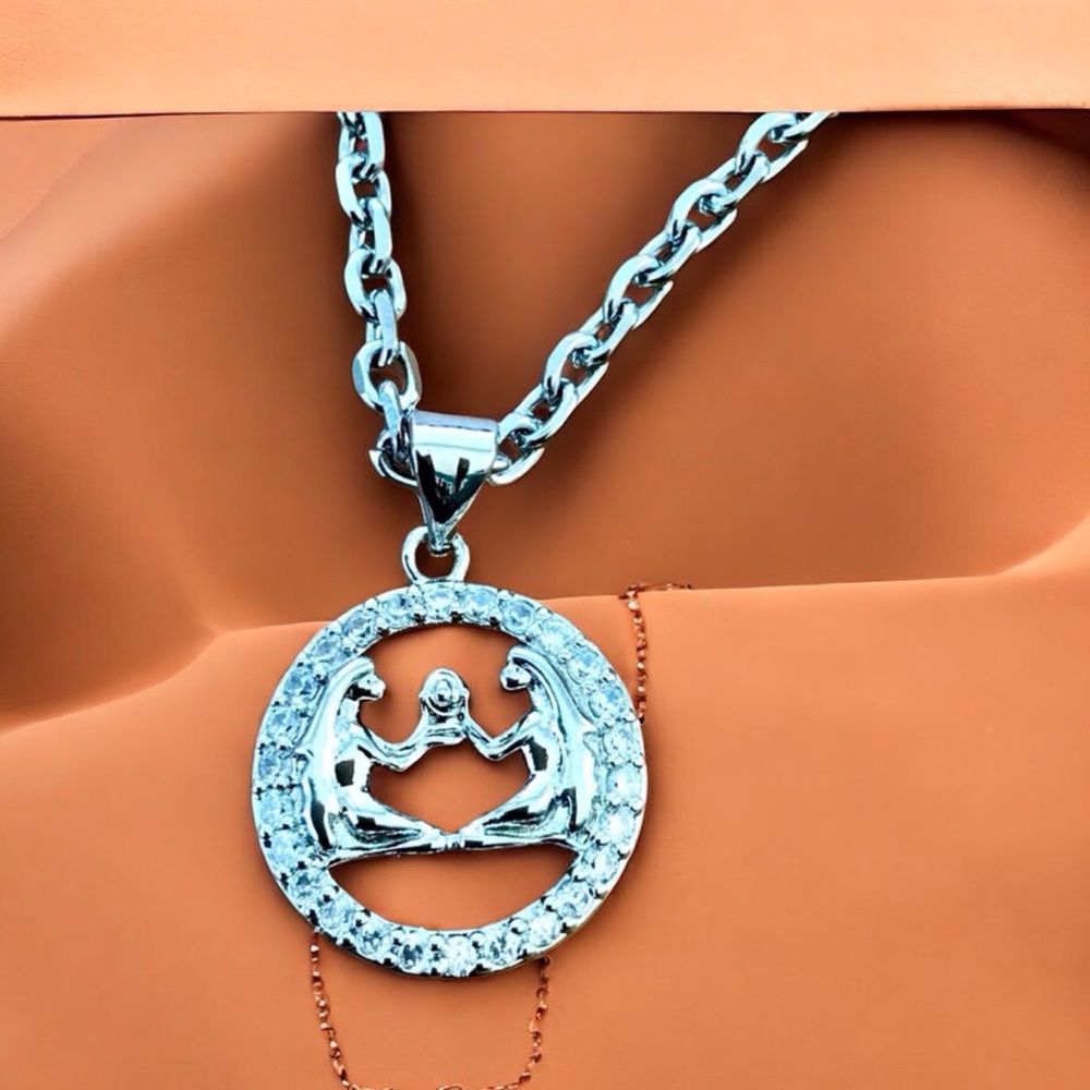 🆕 Gemini Crystal Pendant Necklace  Gold Plating Over Alloy